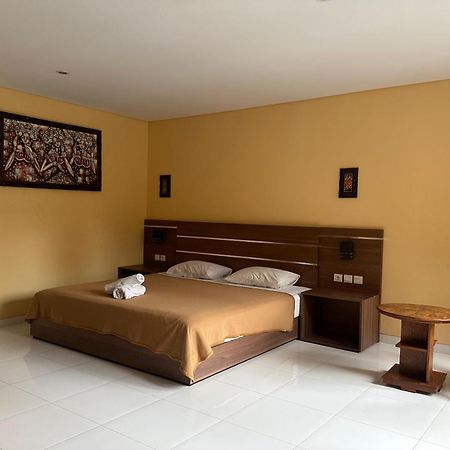 Gora Beach Inn Kuta  Exterior photo