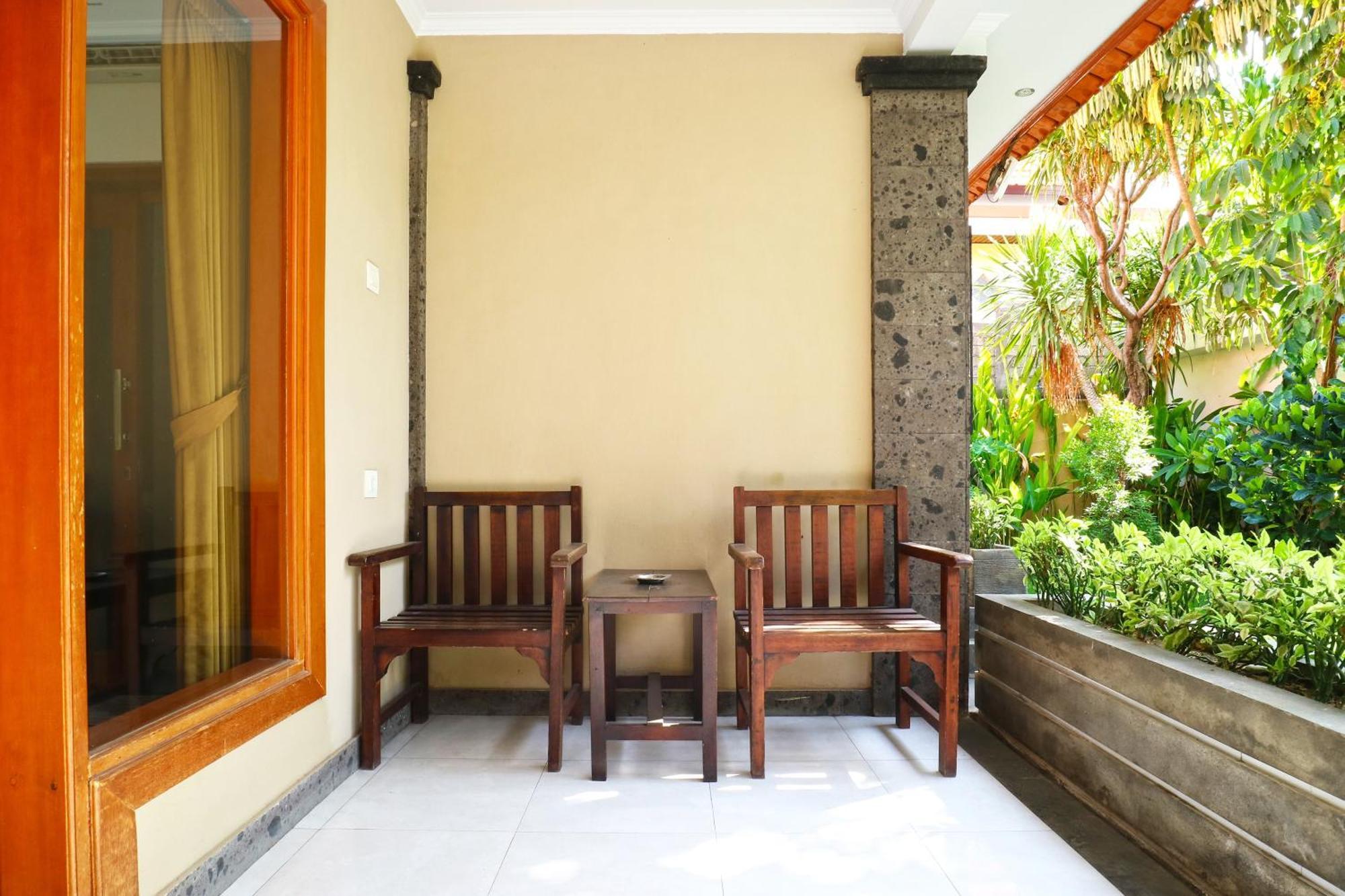 Gora Beach Inn Kuta  Exterior photo