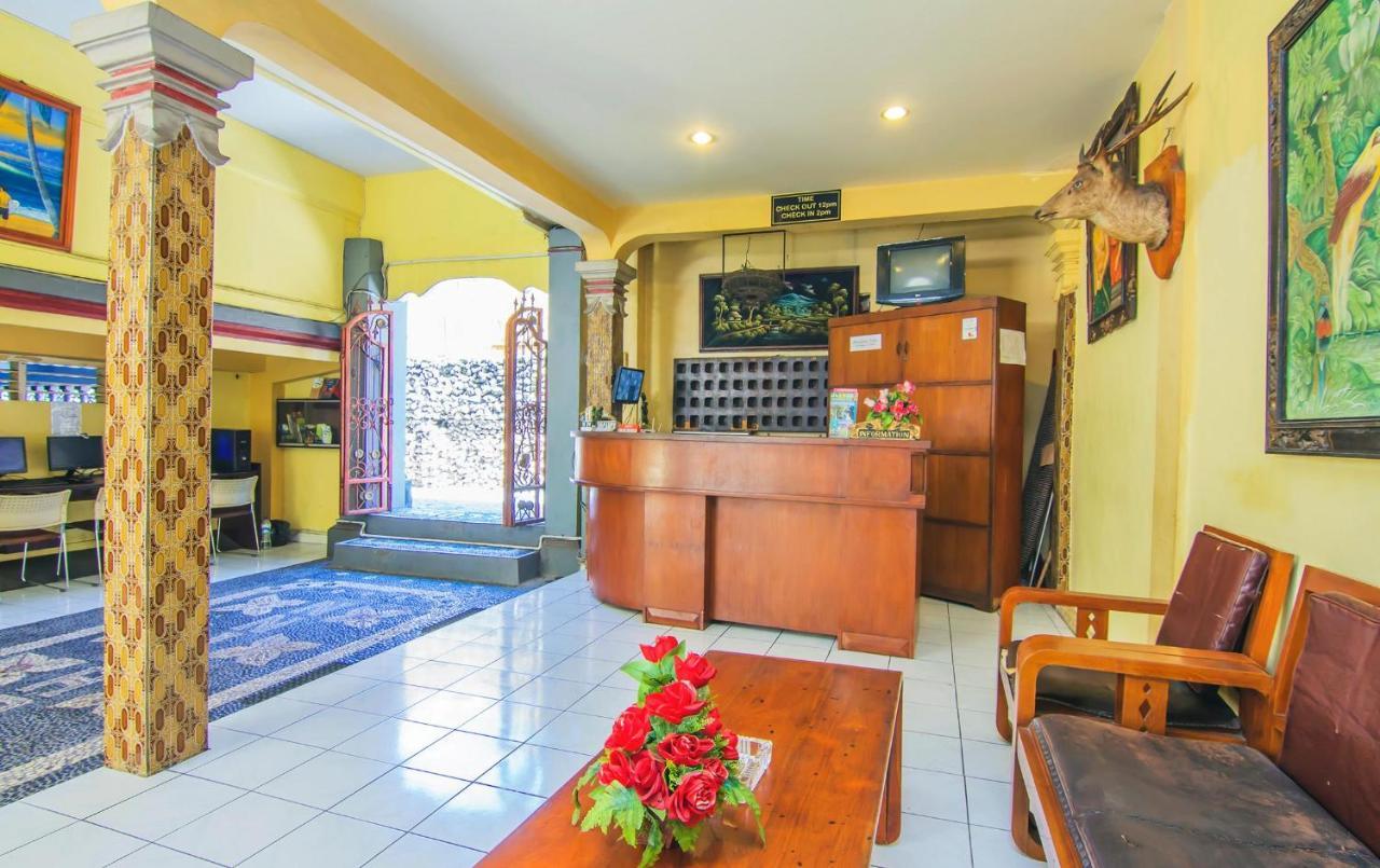 Gora Beach Inn Kuta  Exterior photo