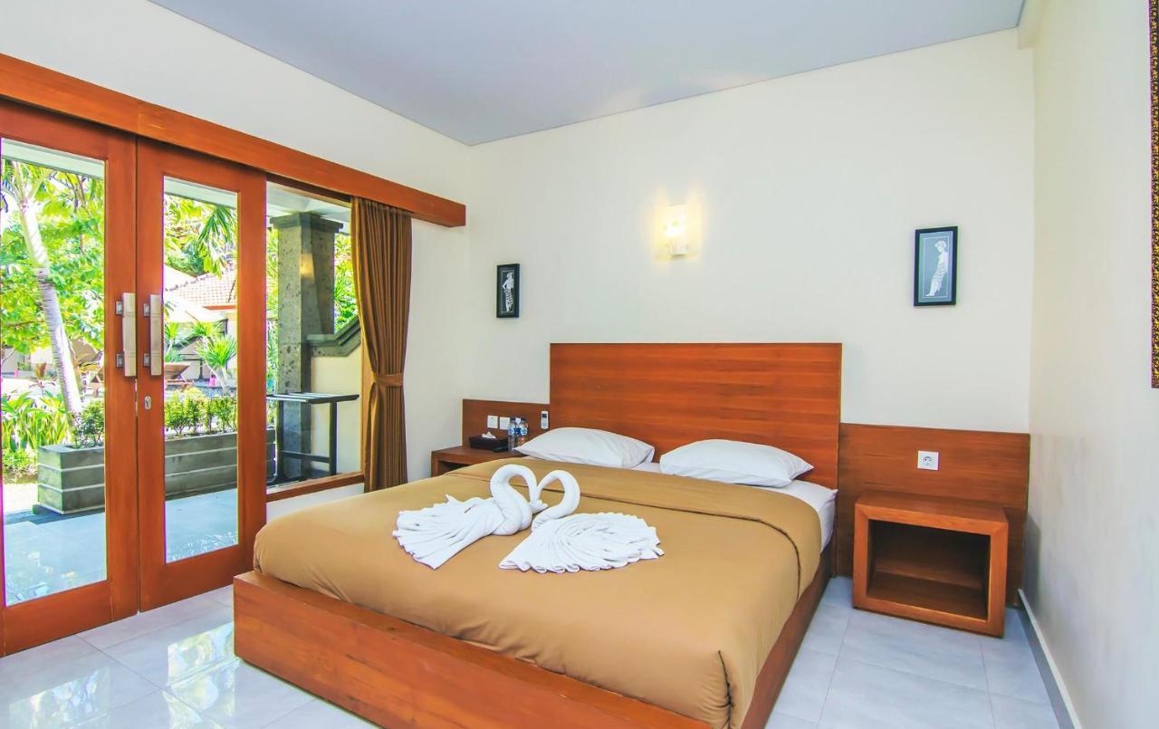 Gora Beach Inn Kuta  Exterior photo
