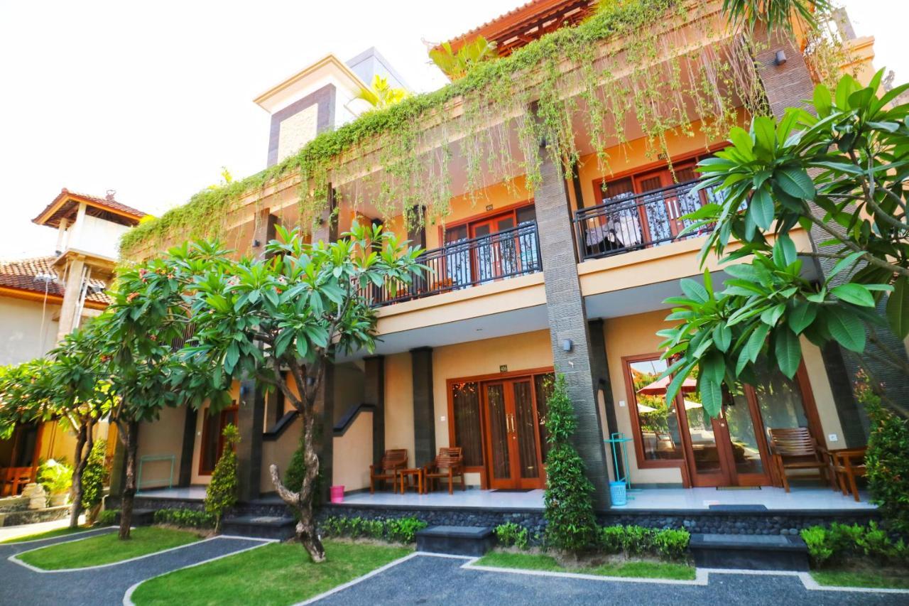 Gora Beach Inn Kuta  Exterior photo
