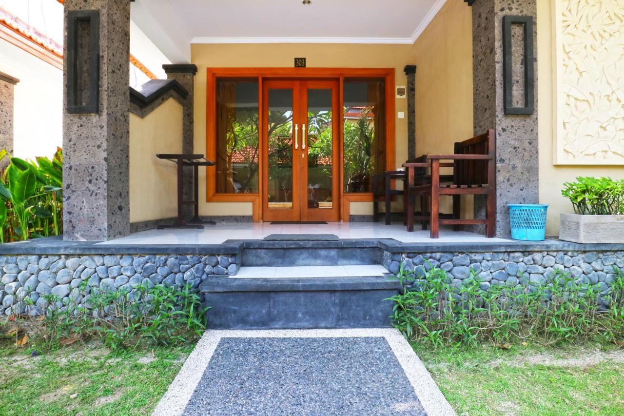 Gora Beach Inn Kuta  Exterior photo