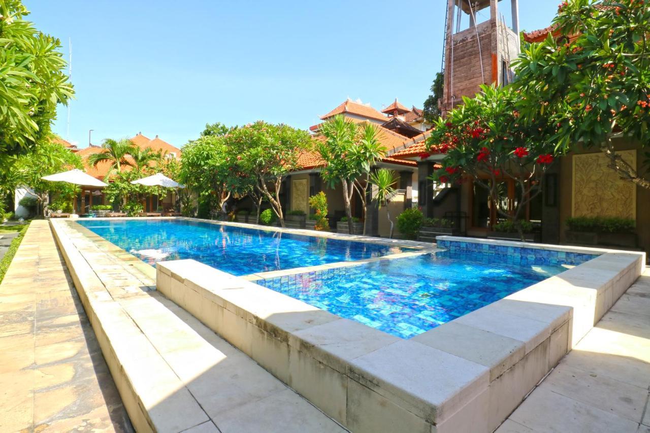 Gora Beach Inn Kuta  Exterior photo