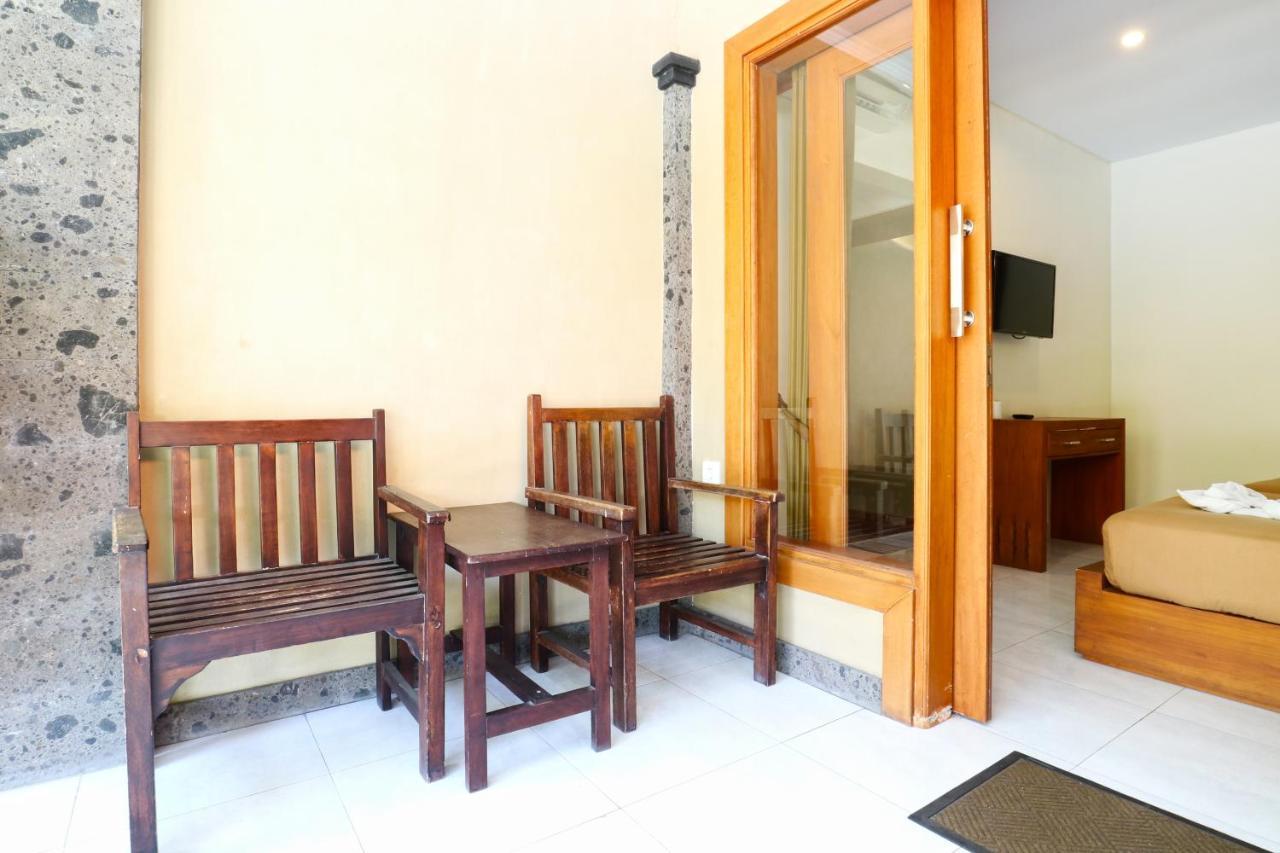 Gora Beach Inn Kuta  Exterior photo