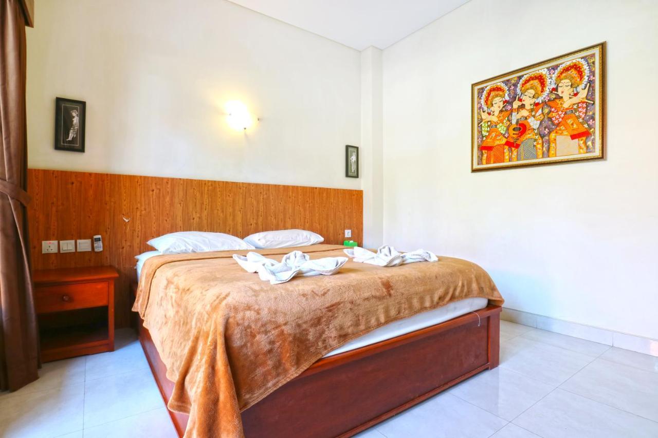 Gora Beach Inn Kuta  Exterior photo