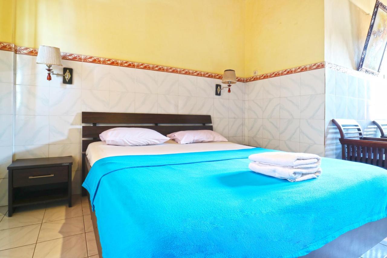 Gora Beach Inn Kuta  Exterior photo